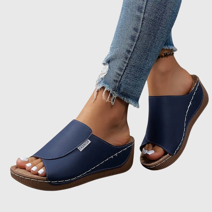 Bríd Comfort Sandals - Walking