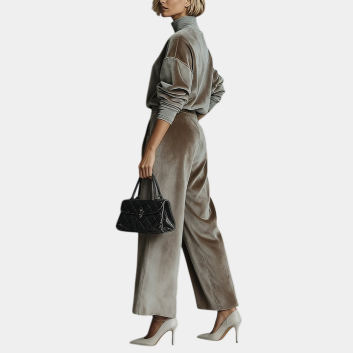 Aurélie - Casual velour set with high collar for women