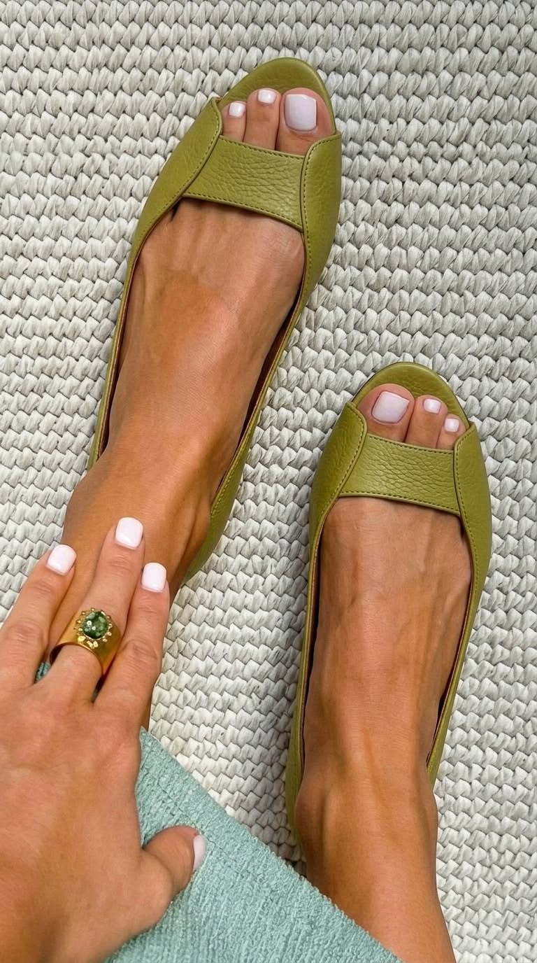 Adelina - Golden Chic Comfort Sandals