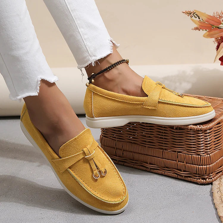 Saskia | Elegant Moccasins with Knotted Stitching