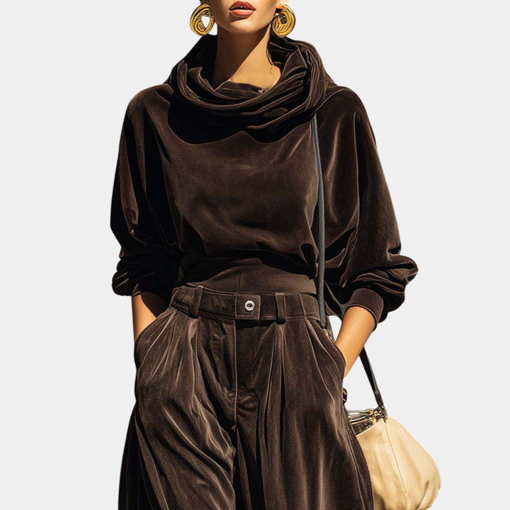 Jeanne - The Look Lounge Chic