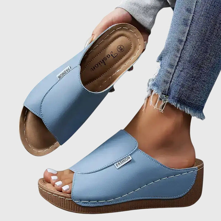 Bríd Comfort Sandals - Walking