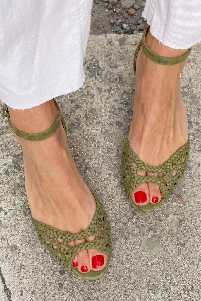 Isadora - Woven Golden Sandals