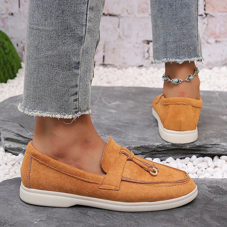 Saskia | Elegant Moccasins with Knotted Stitching