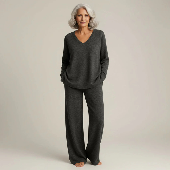 Anny - Elegant Comfortable Set
