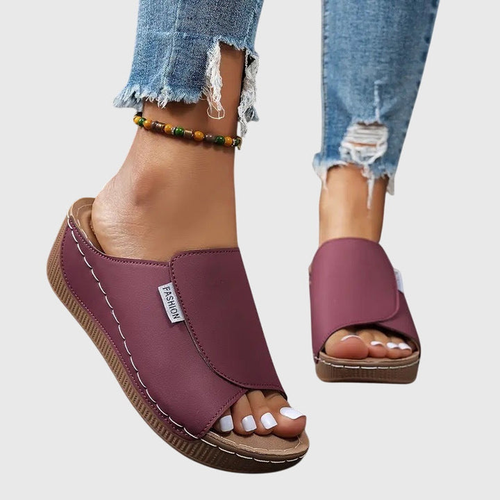 Bríd Comfort Sandals - Walking