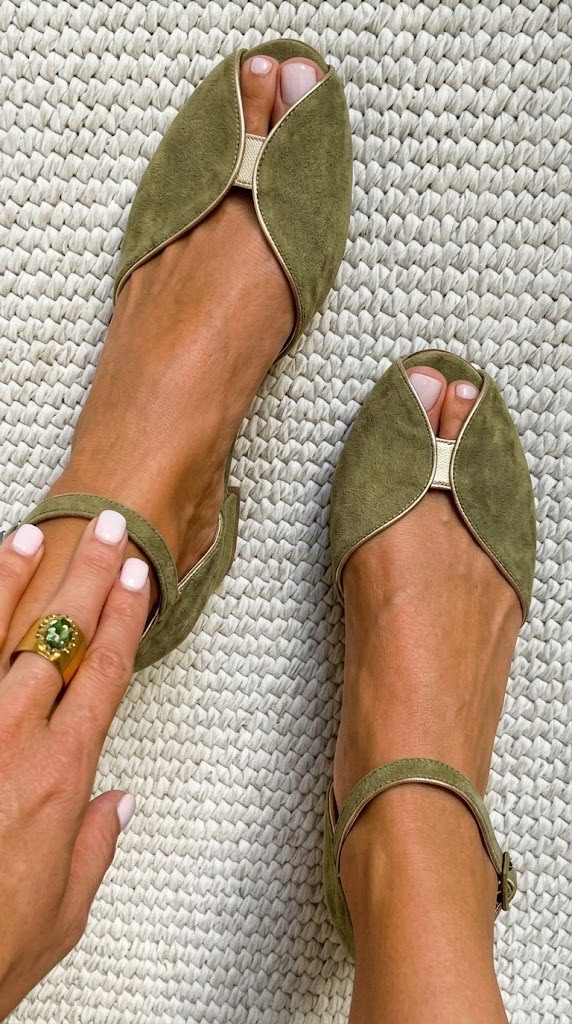 Olivia - Elegant Sage Green Sandals