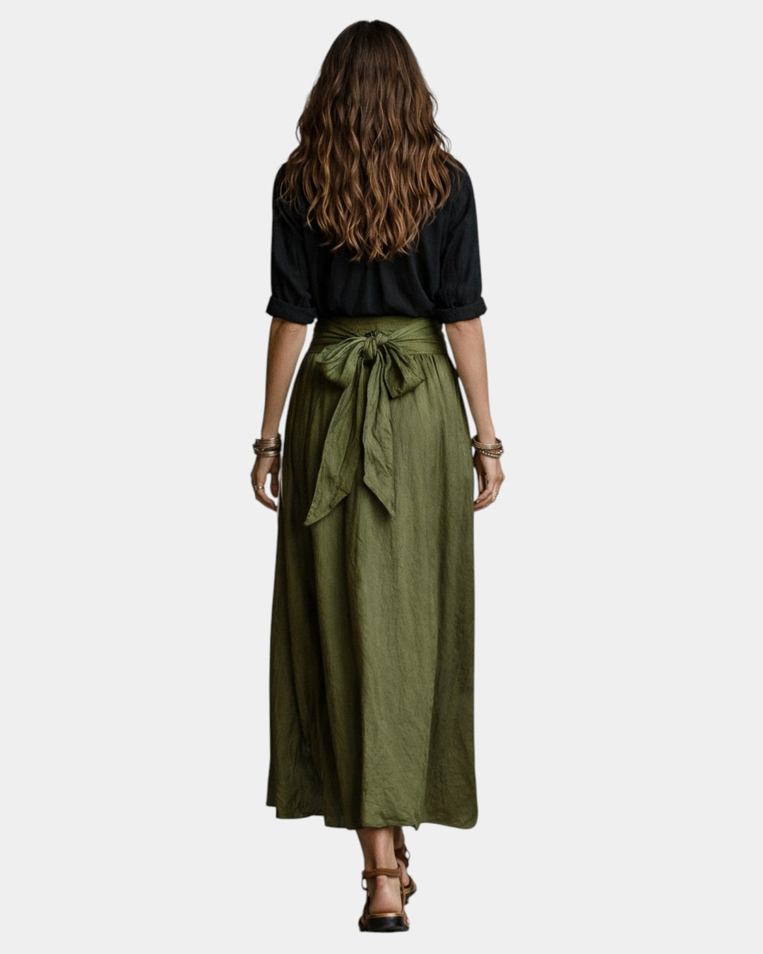 Dione - Midi skirt and loose black blouse
