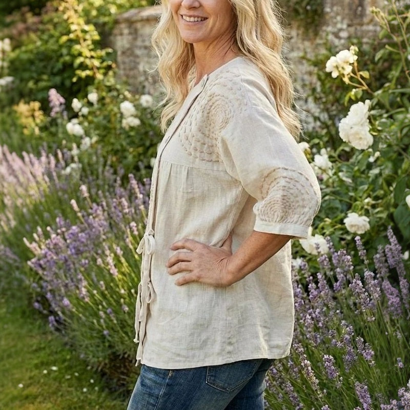 Élodie - Casual vintage blouse with print