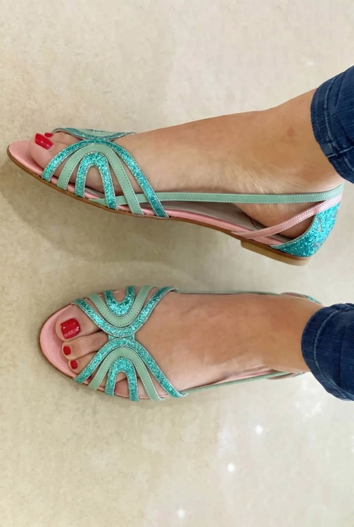 Éléonore - Golden Sandals Summer Light