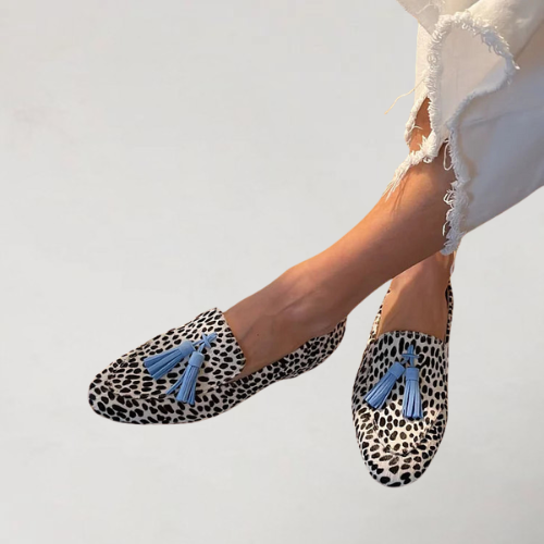 Christel | Casual loafers with polka dots and frayed finish