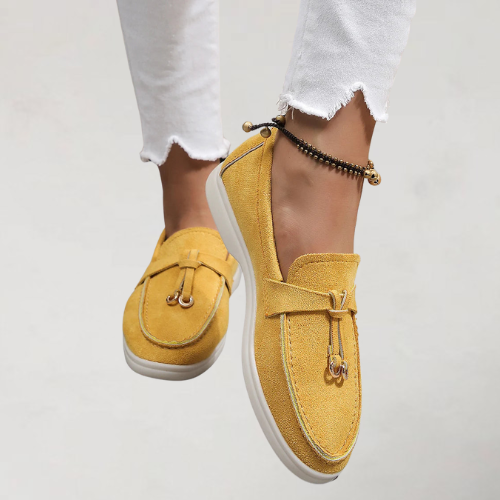 Saskia | Elegant Moccasins with Knotted Stitching