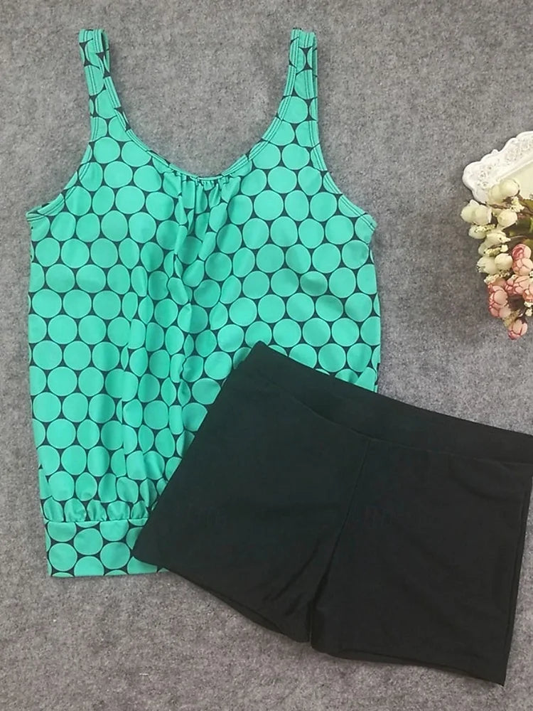 Punto - Tankini set with polka dots that covers the belly with swim shorts