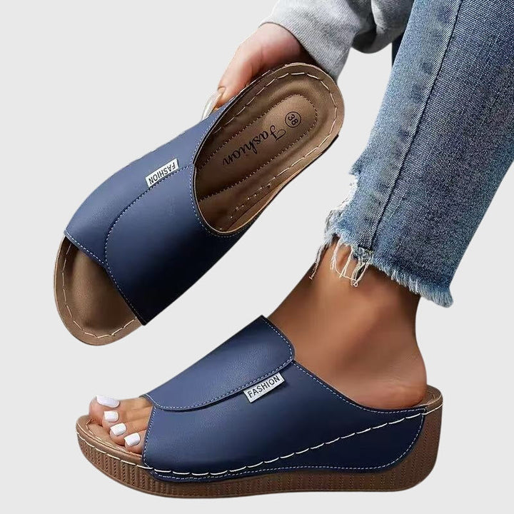 Bríd Comfort Sandals - Walking