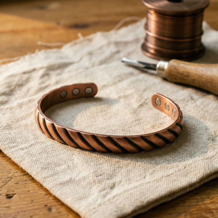 Mae & Luna Copper Bracelet - Thorn