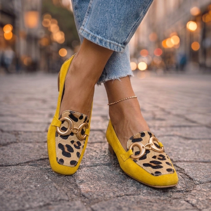 Giulia - Loafers with Horsebit Detail